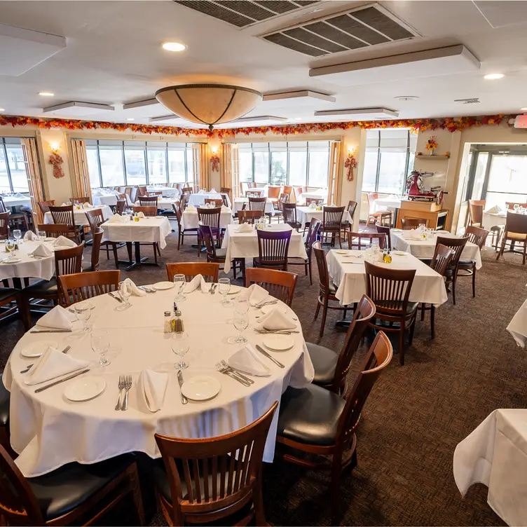 Tesoro Ristorante, Westbury, NY