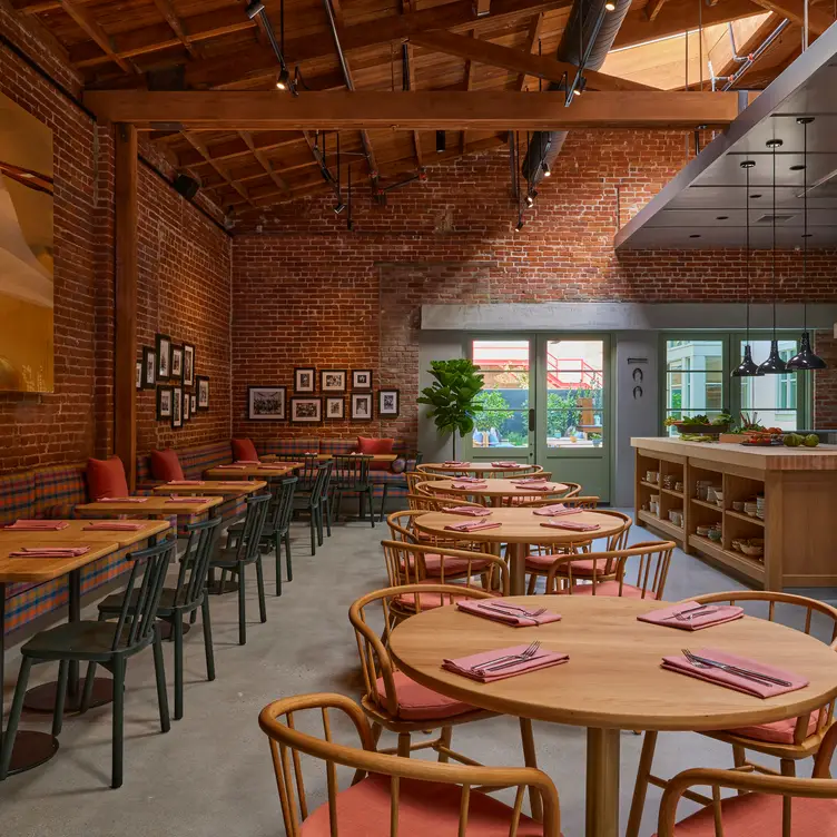 Indoor dining room - Agnes Restaurant & Cheesery, Pasadena, CA