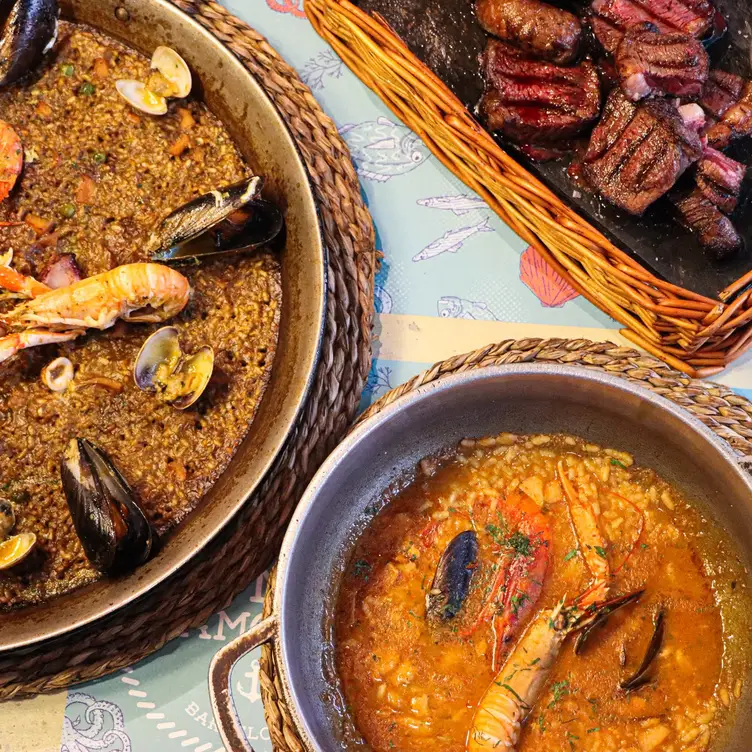 Cocina marinera tradicional catalana - El Nou Ramonet, Barcelona, Barcelona