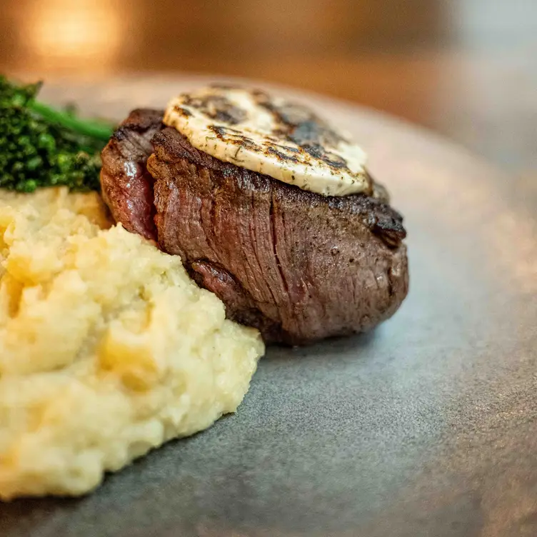 Filet w/ garlic mashed potatoes, citrus broccoli. - The Farm House，TNNashville