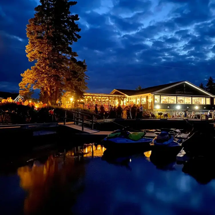 Lakeside Restaurant，NSBaddeck