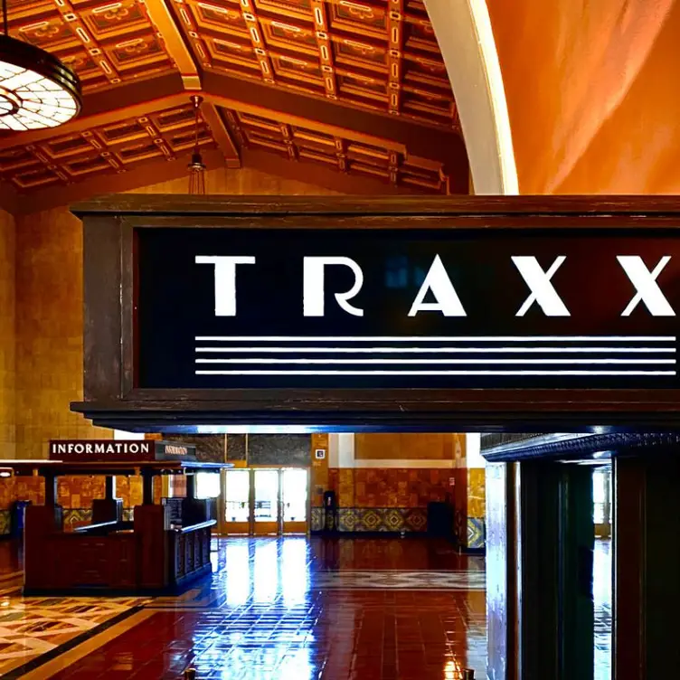 Traxx CA Los Angeles