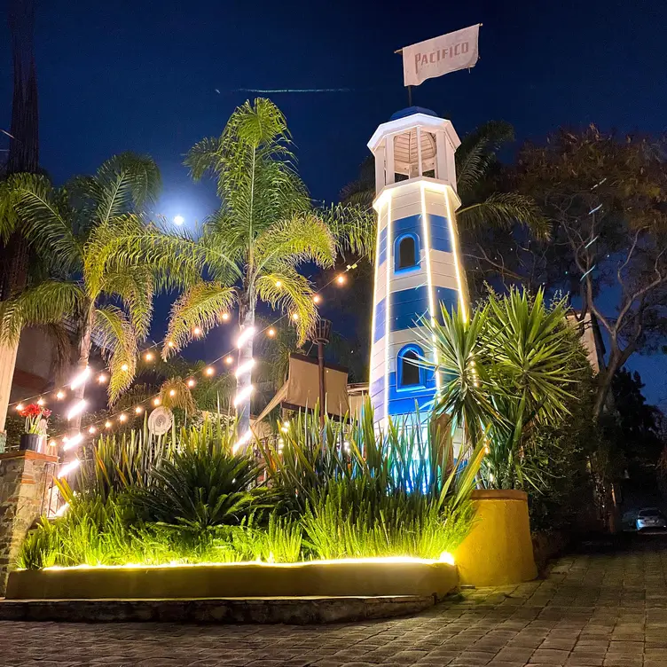 Nuestra hermosa terraza te espera. Contáctanos. - Restaurante Don Salmón Zavaleta，PUEHeroica Puebla de Zaragoza