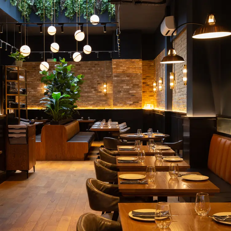 Claude's Main Dining Room - Claude's Kitchen, London, Greater London