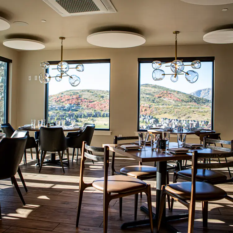 Mountainside Dining at Overlook Restaurant - Overlook Restaurant Park City UT Heber City