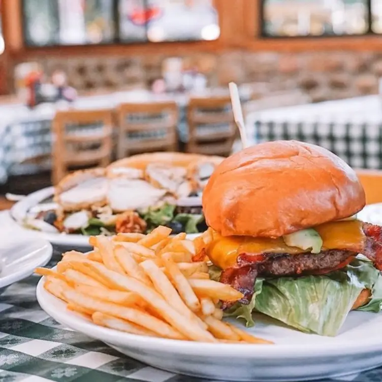 The Hamburger Factory，CAPoway