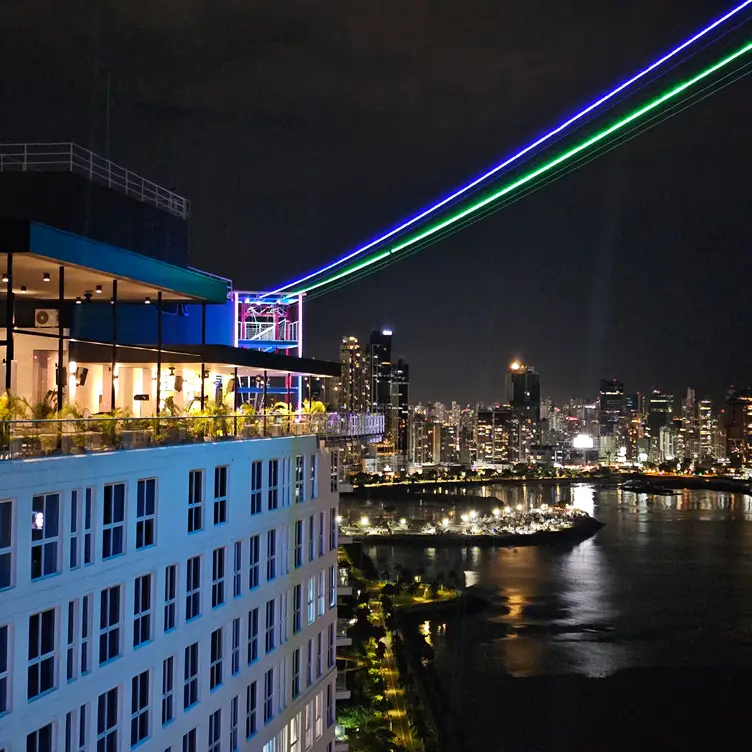 
 - Cielo Rooftop, Panamá, Provincia de Panama