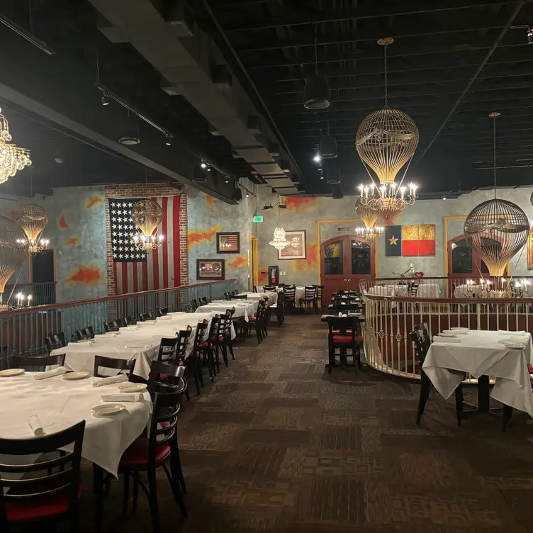 Mezzanine dining - Texas, Richardson, TX