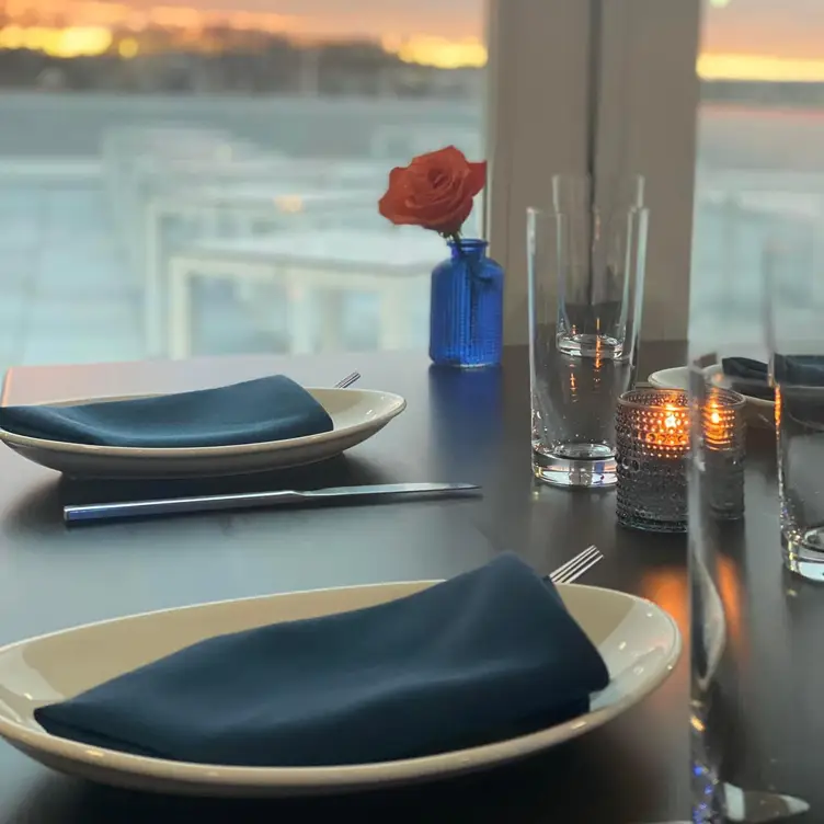 Terrace Rooftop Dining，MAPlymouth