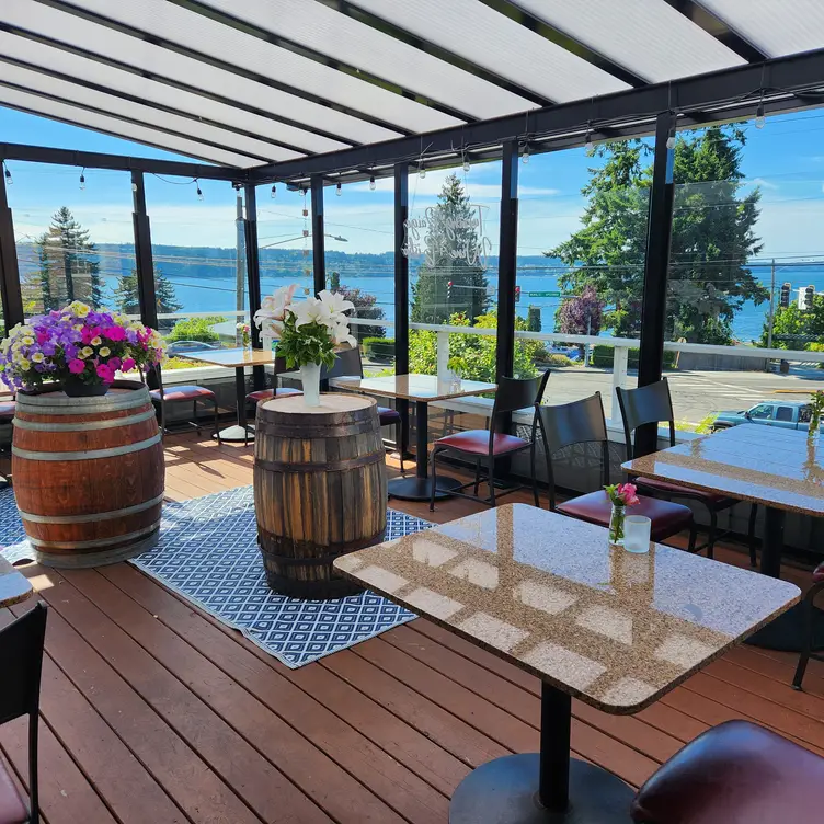 Indoor dining area - Turning Paige Wine and Bistro, Mukilteo, WA