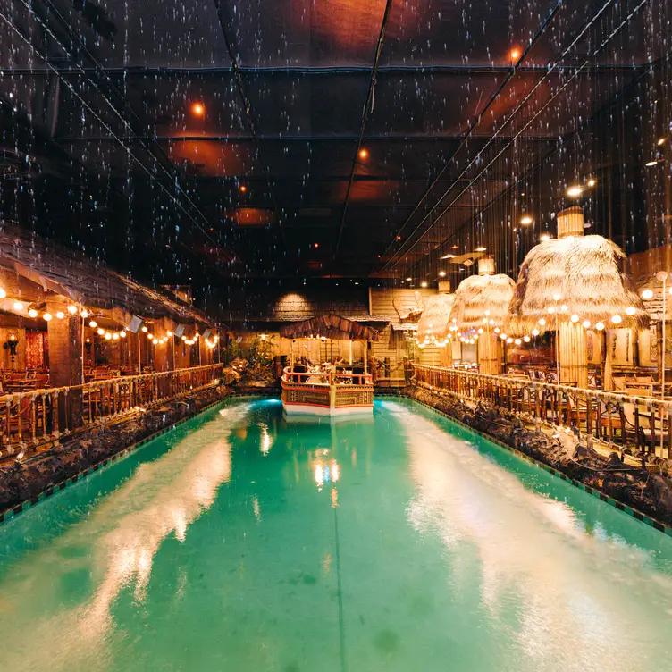 Tonga Room & Hurricane Bar - Fairmont San Francisco，CASan Francisco