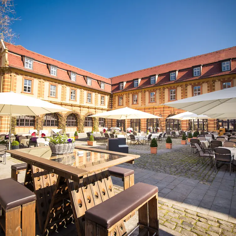 Barocker Innenhof - Bürgerspital Weinstuben，BYWürzburg