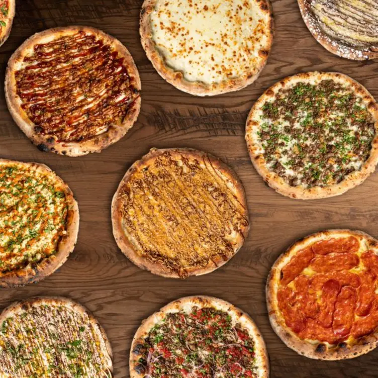 Rodizio Style Pizzeria - Delucca Gaucho Pizza & Wine - Irving, Irving, TX