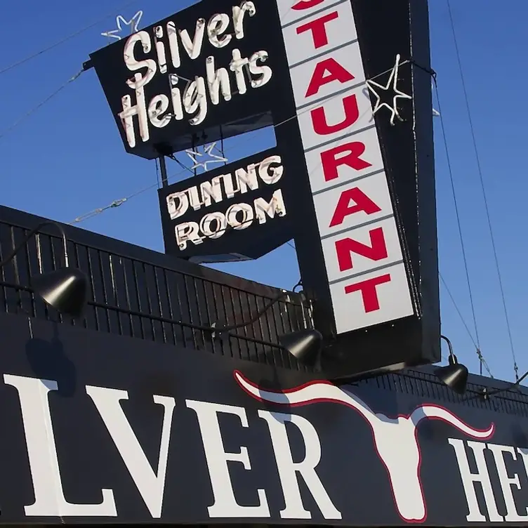 Silver Heights Restaurant & The Heights Lounge, Winnipeg, MB