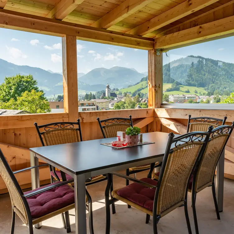 Einmaliger Ausblick von der Terrasse - Wirtshaus in Gröbming，SteiermarkGröbming