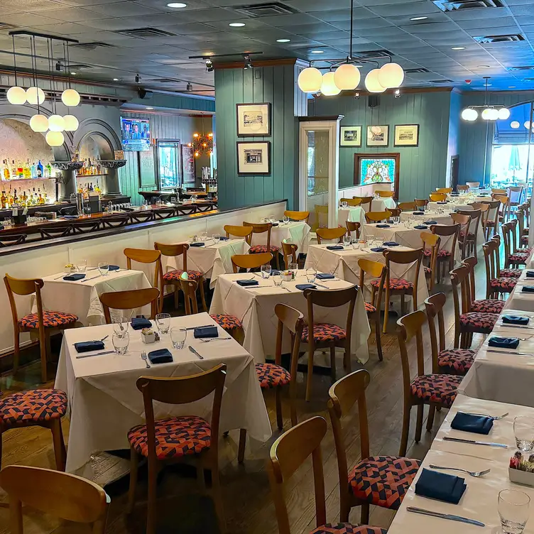 Main Dining Room - Chef Geoff's (New Mexico Ave.)，DCWashington