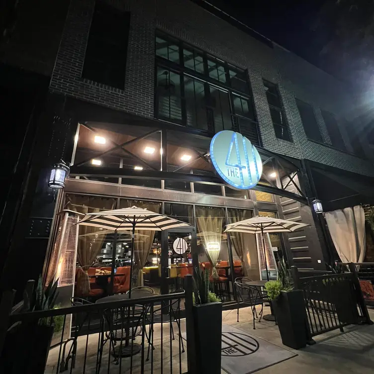 The 411 Restaurant and Lounge，NENorfolk