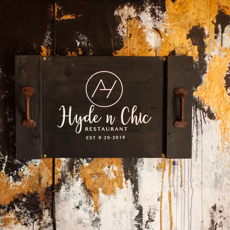 Hyde N Chic Restaurant, Naples, FL