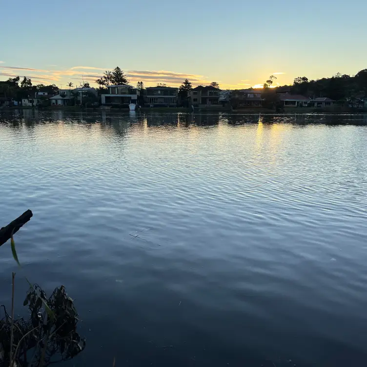 Fabulous Food, Lovely Lakeside Location. - H2O Cafe Restaurant AU-NSW Narrabeen