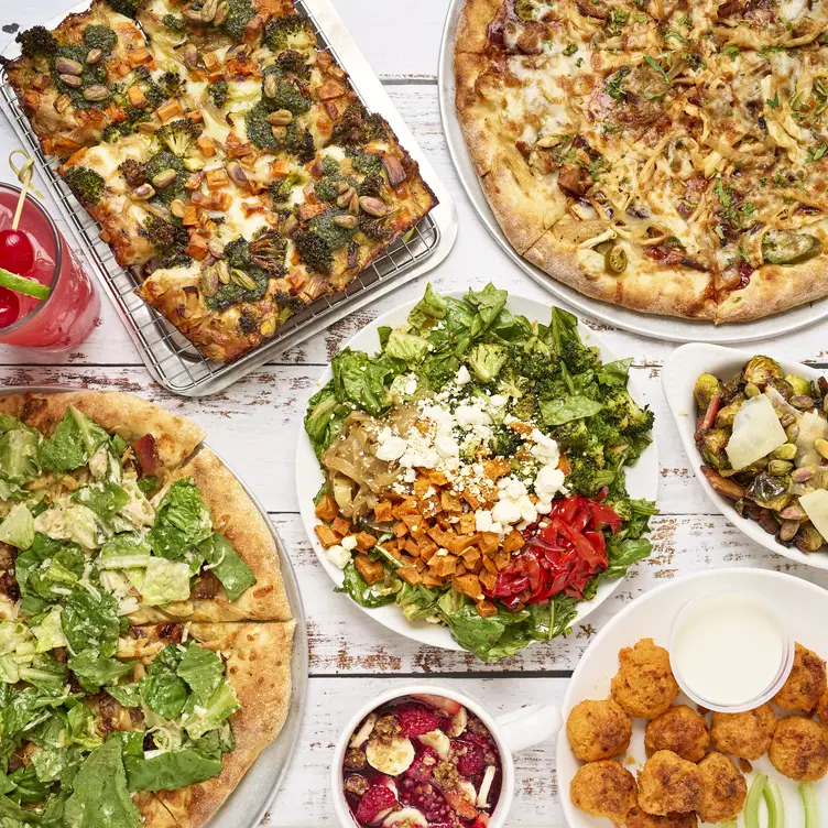 From scratch appetizers, salads and pizzas - Pizzeria DeVille - Libertyville IL Libertyville