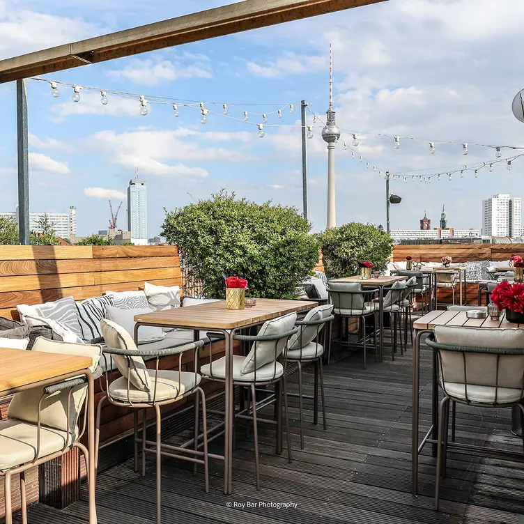 AMANO Rooftop & Bar, Berlin, BE