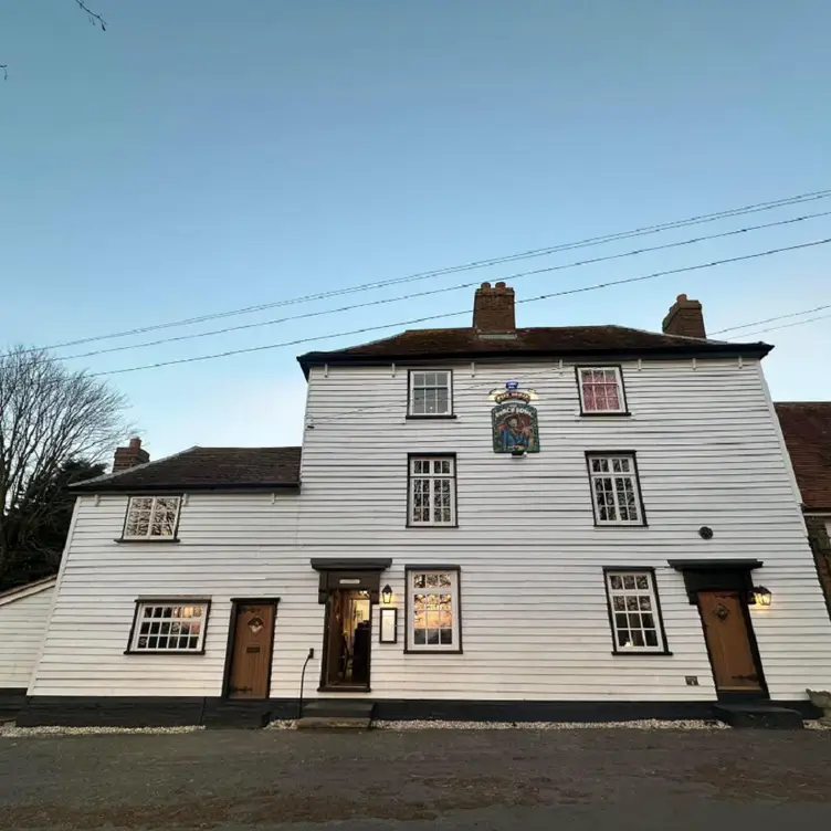 The Punch Bowl，ESSEXROCHFORD