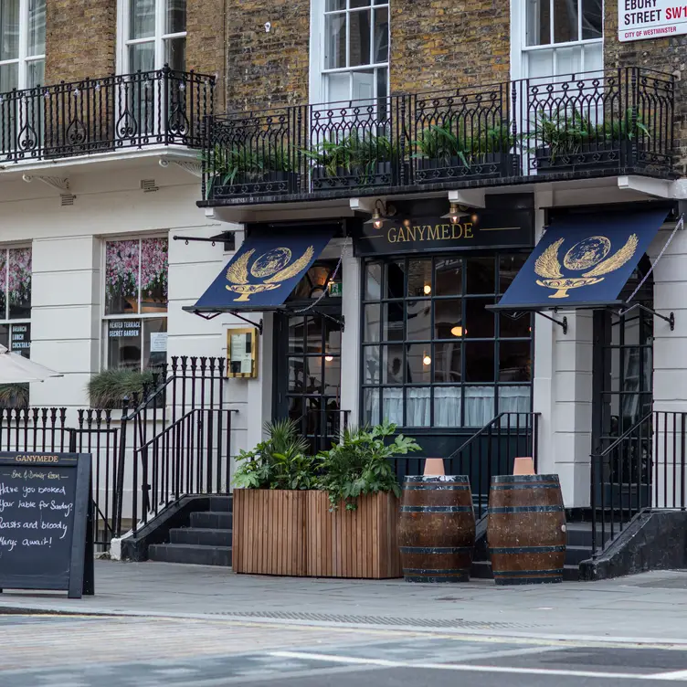 Ganymede，Greater LondonLondon