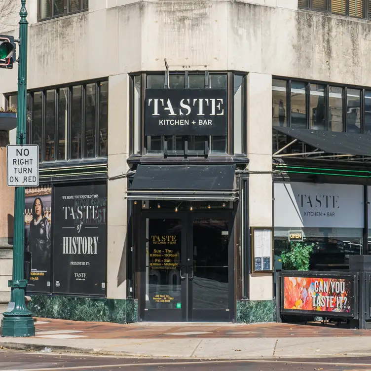 Taste Kitchen + Bar - Downtown TX Houston