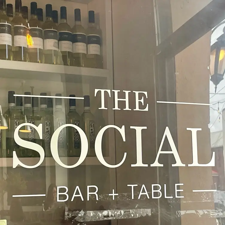 THE SOCIAL BAR AND TABLE, Port Hope, ON