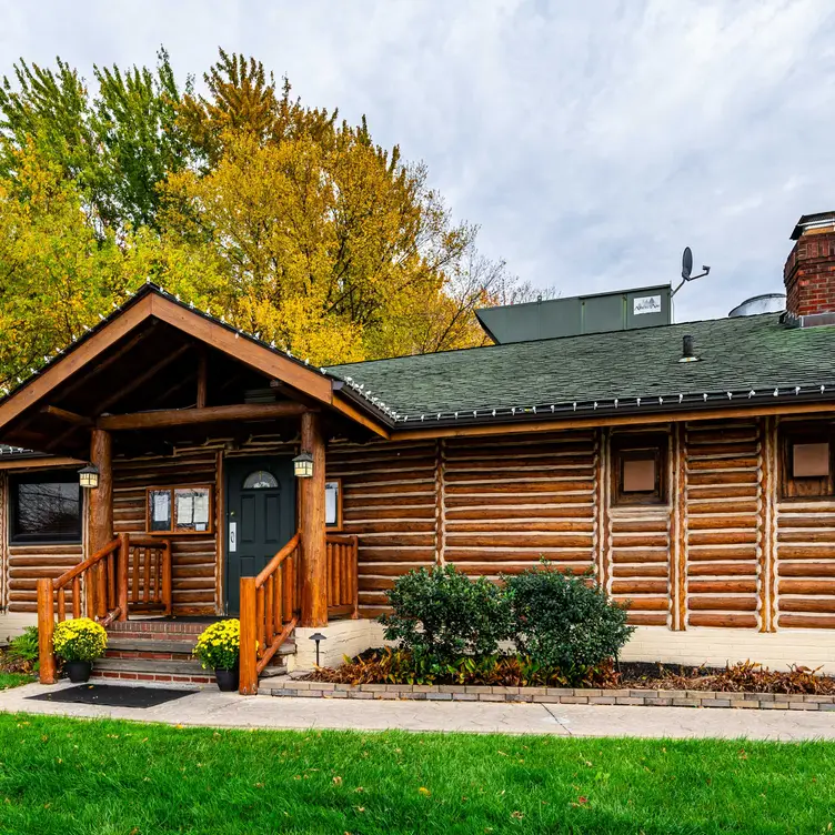 The Cabin Club, Westlake, OH