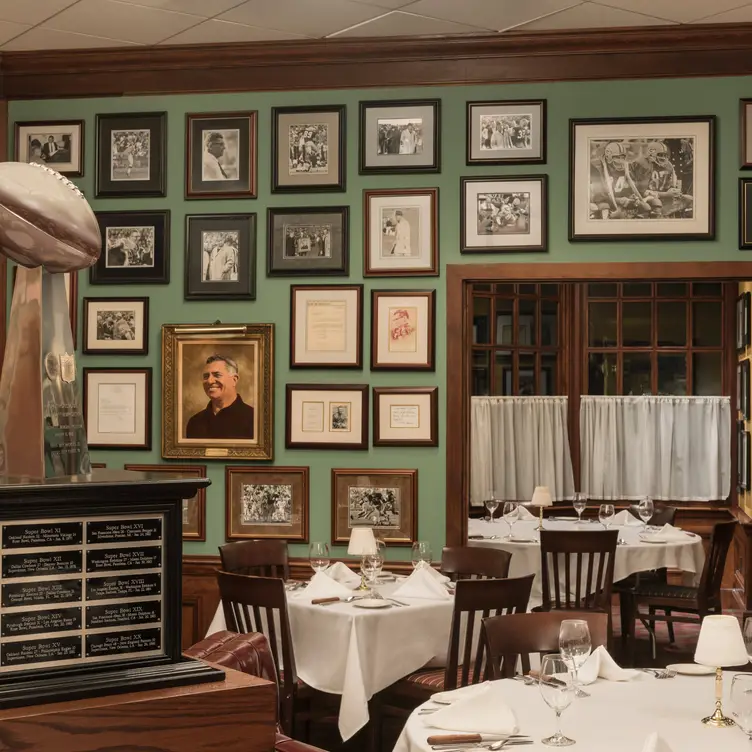 Vince Lombardi's Steakhouse - Vince Lombardi's Steakhouse WI Appleton