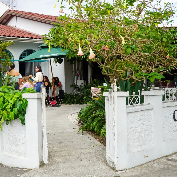 Colonia, la casa del barrio - Colonia, San José, San Jose