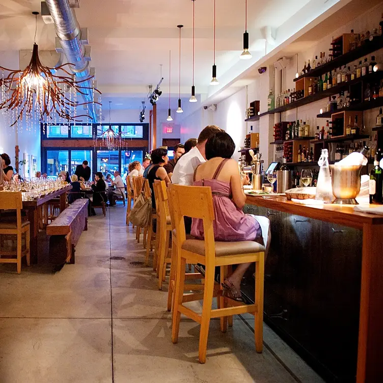 Bar, Harvest Table, Street Facing seating, Patio - Boehmer ON Toronto