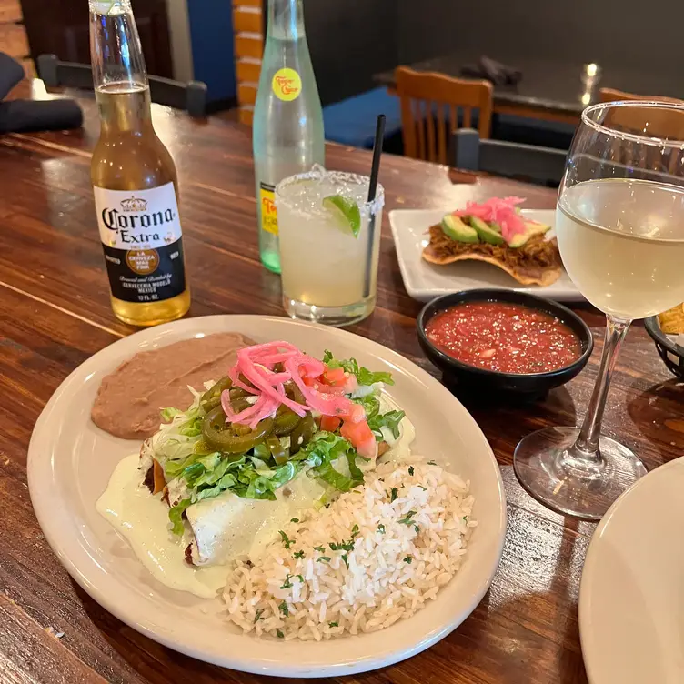 Taquitos, Enchiladas, Margaritas and more - Las Palomas Restaurant-Bar，TXAustin