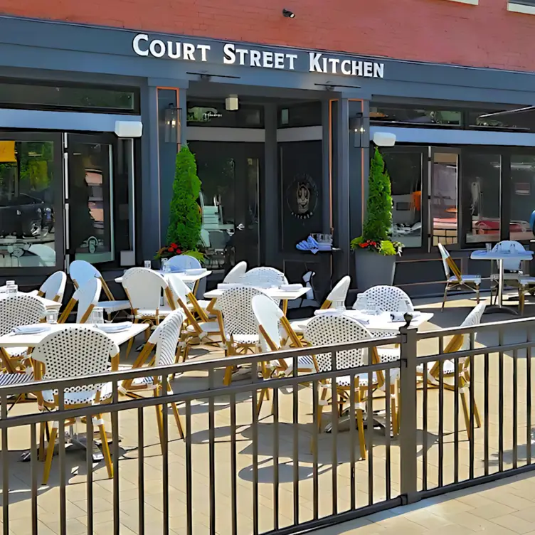 Court Street Kitchen Patio, Restaurant, Bar - Court Street Kitchen�，OHCincinnati