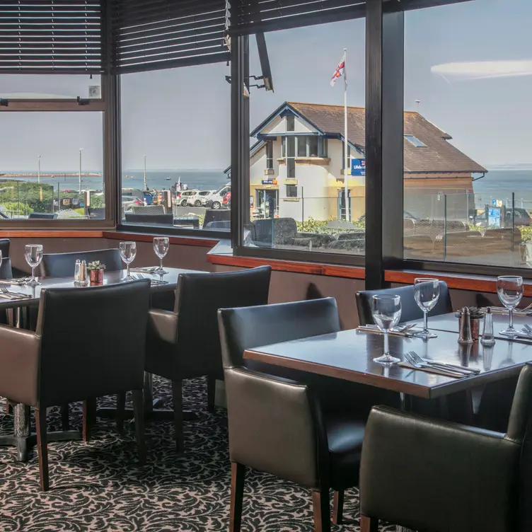 Relaxed dining overlooking Morecambe Bay - Aspect Bar & Bistro，LANCASHIREMORECAMBE