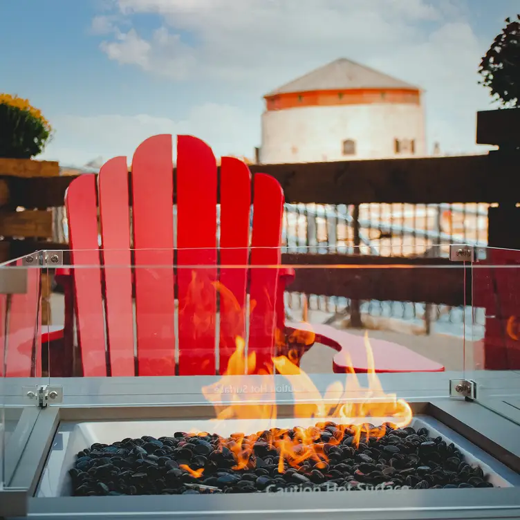 Waterfront patio in Kingston with fire tables - AquaTerra Patio, Kingston, ON