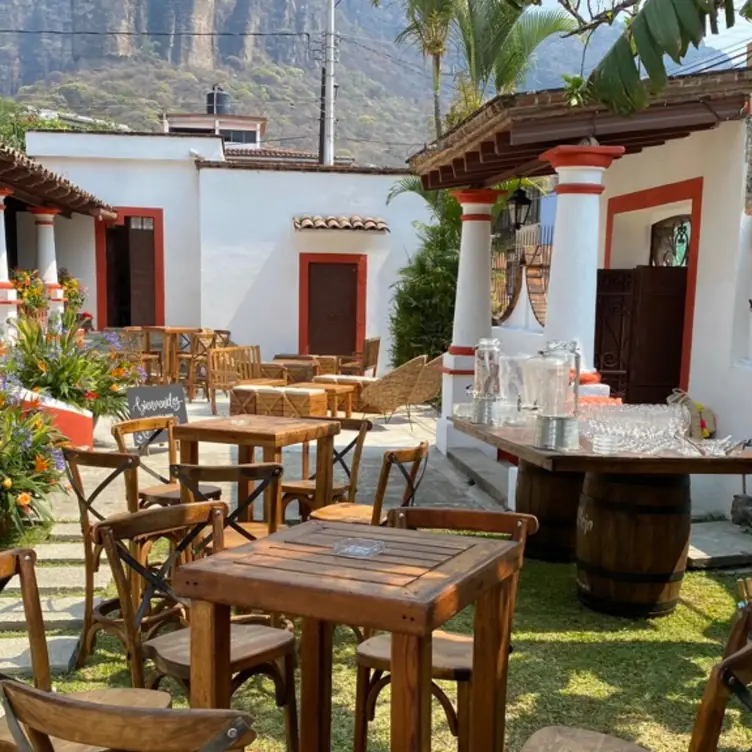 Gourmet mexicano con vistas al Cerro del Tepozteco - QUINTA LAS MARGARITAS，MORTepoztlán