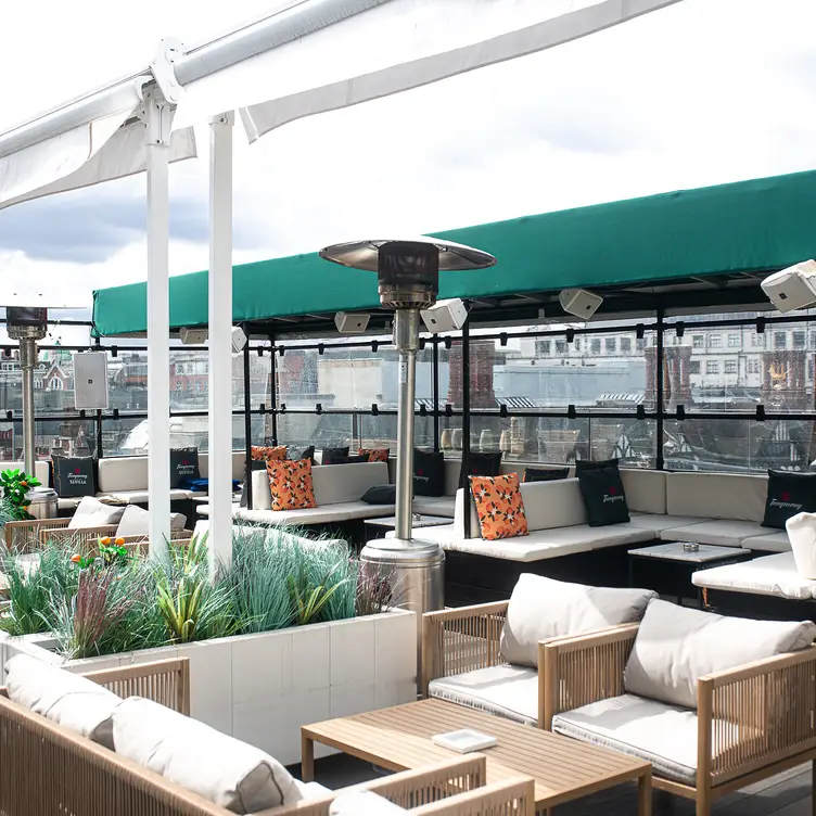 Beautifully refurbished Soho Sky Terrace - Soho sky Terrace [previously Toy Roof] at Courthouse Hotel  London