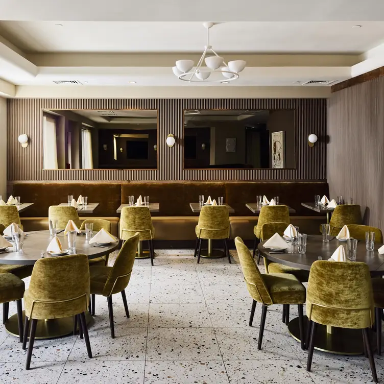 Our beautiful Riviera Room in the main dining area - Monteverdi - Cambridge，MACambridge