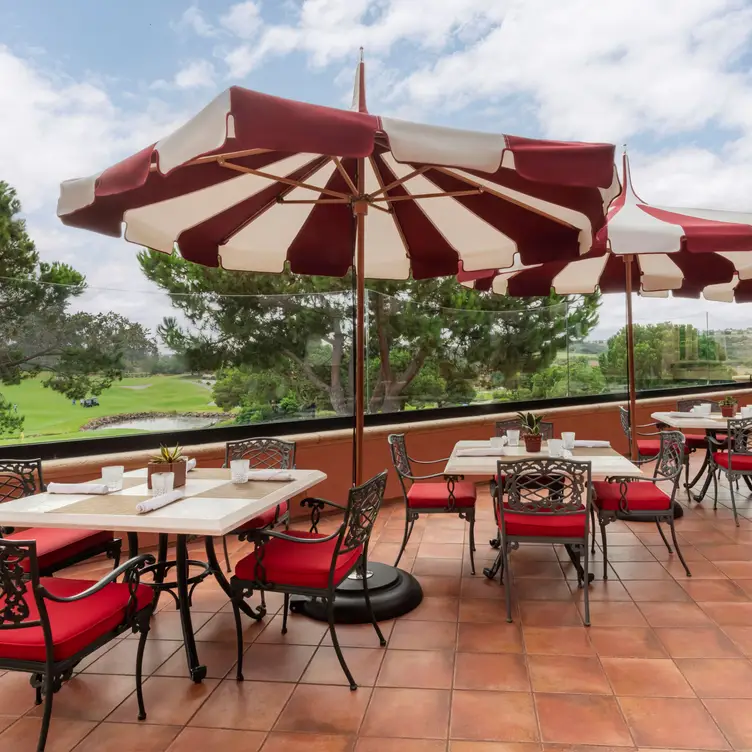 Clubhouse Grill Patio - The Clubhouse Grill at Fairmont Grand Del Mar，CASan Diego