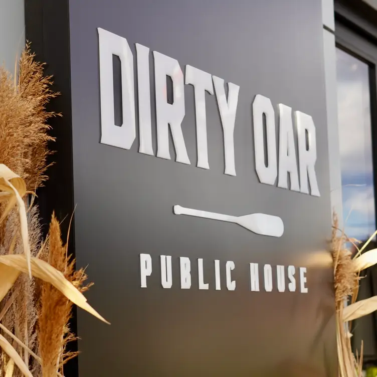 Dirty Oar Public House, Innisfil, ON