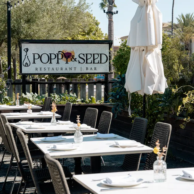 Garden Seating at Poppy and Seed - Poppy & Seed，CAAnaheim