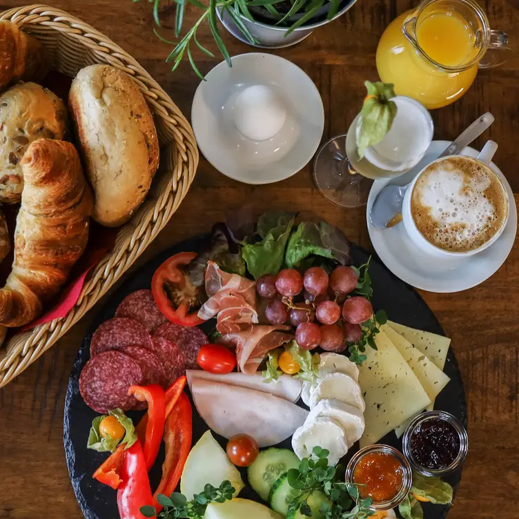 Frühstück, Kaffee, Gemütlichkeit genießen! - Gästehaus 1979 SN Schneeberg