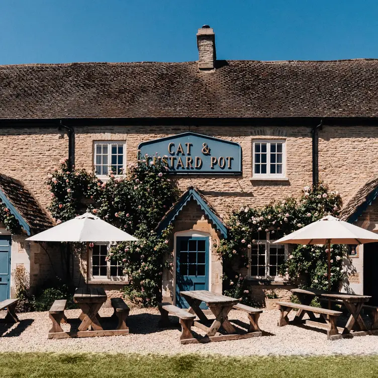 The Cat and Custard Pot，GloucestershireTetbury