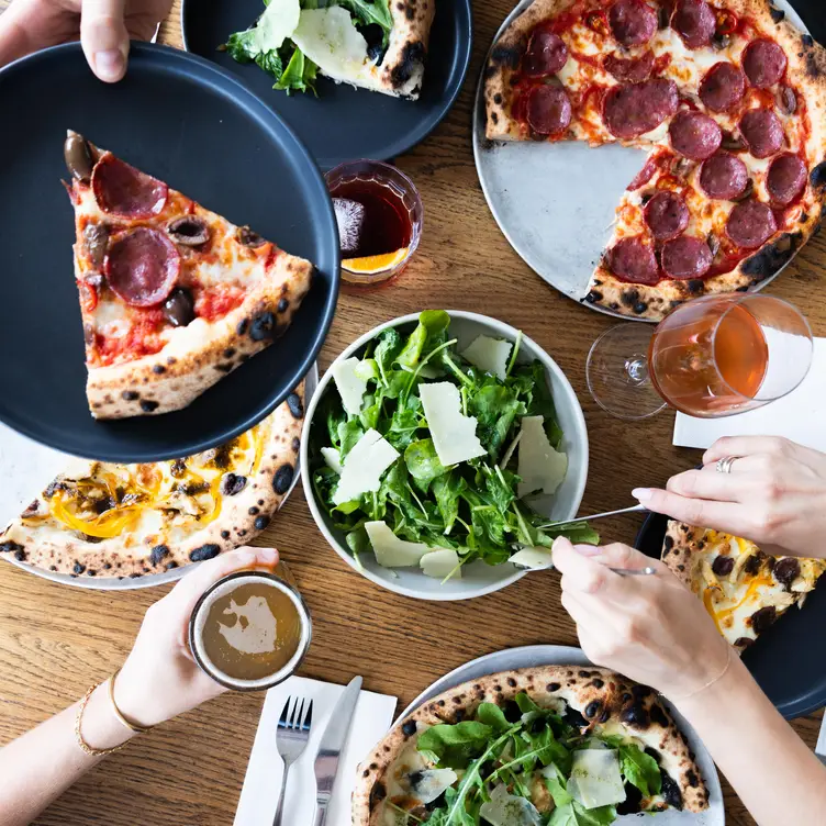 Pizzeria &amp; bar in Byron Bay - Bay Pizza Lab，AU-NSWByron Bay