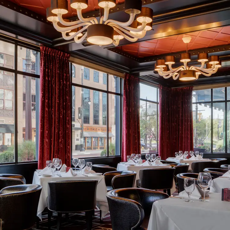 Ruth's Chris Steak House - Grand Rapids Restaurant - Grand Rapids, MI ...