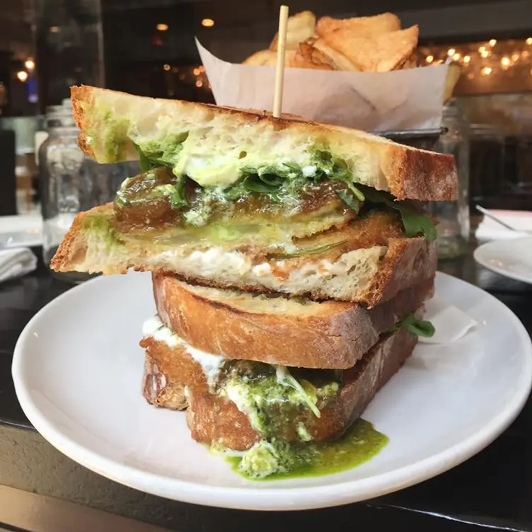 LINCOLN Grilled Cheese with fried green tomatoes - Lincoln - DC, Washington, DC