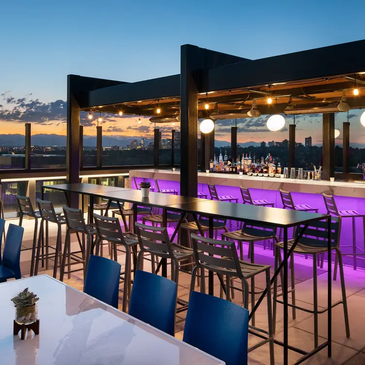 Rooftop Bar w/ Breathtaking Mountain Views - Kisbee on the Roof, Denver, CO