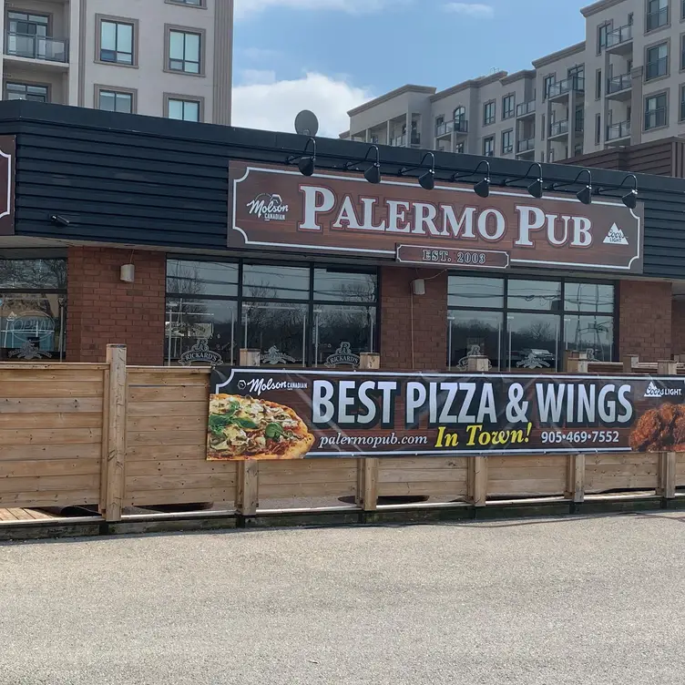 Palermo Pub, Oakville, ON